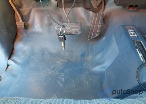 1990 Chevrolet Gmt-400 K1500 из США, поврежденный, VIN 1GCDK14K4LE237353